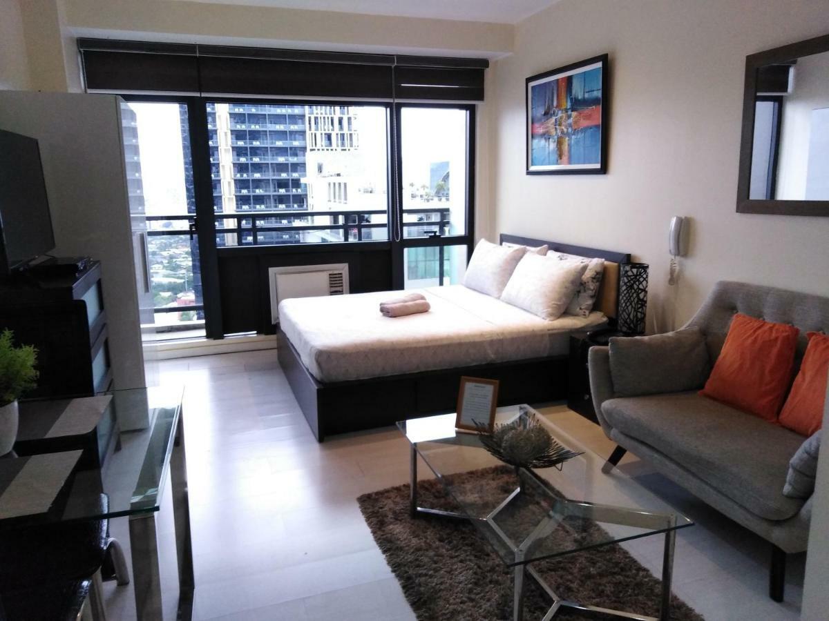 Seven Doors Aparthotels In Gramercy Makati Makati City Luaran gambar
