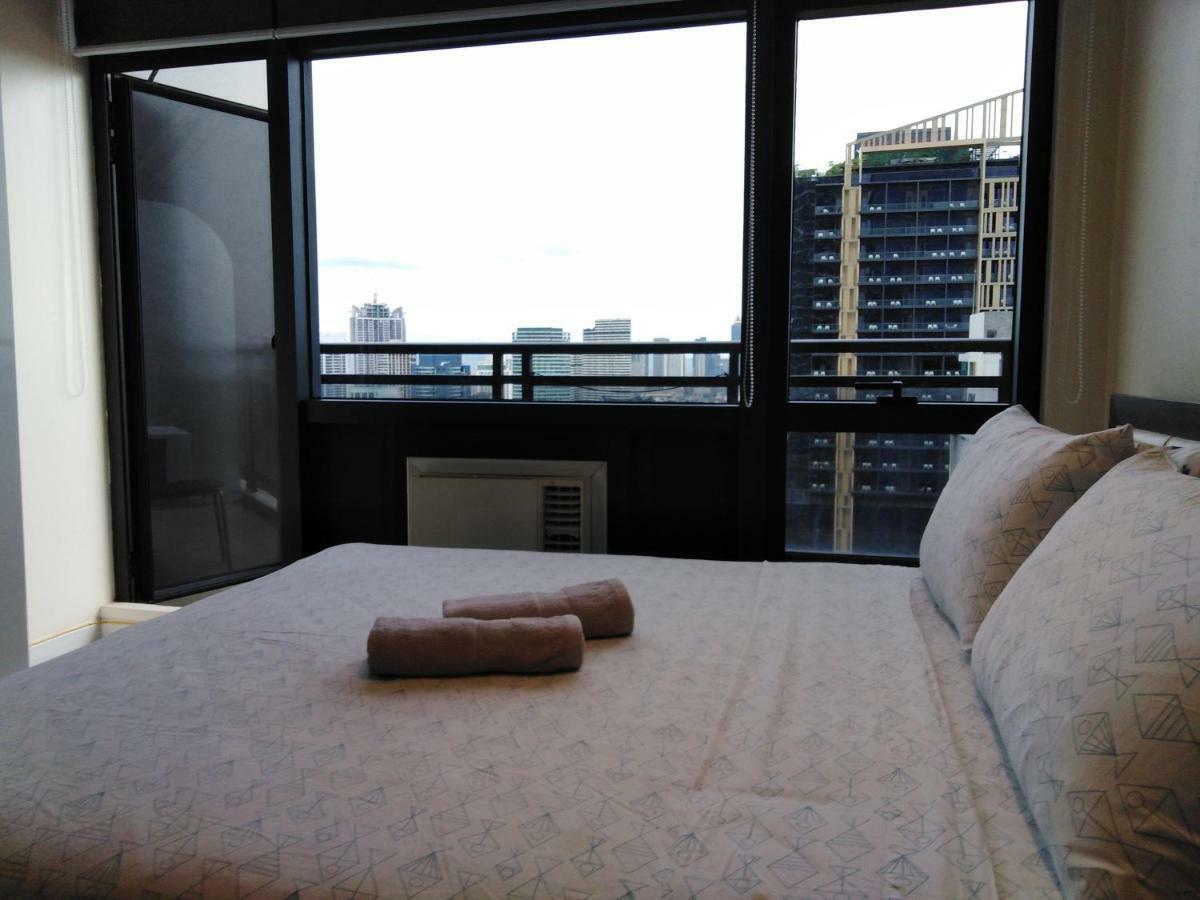 Seven Doors Aparthotels In Gramercy Makati Makati City Luaran gambar